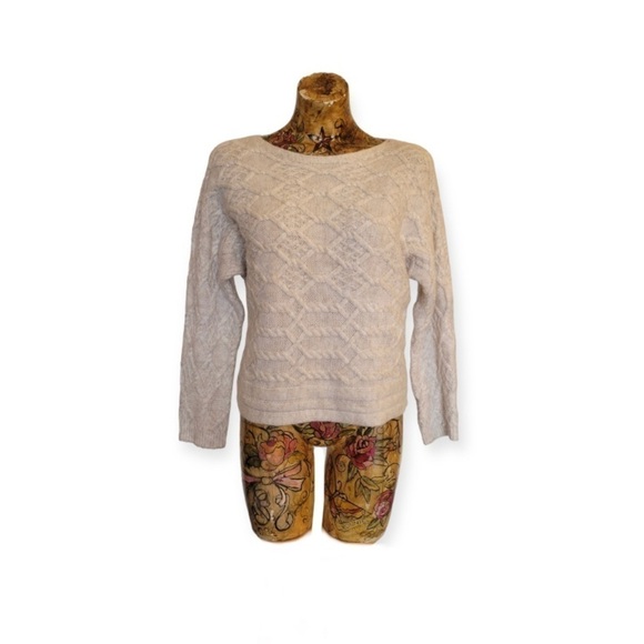 Rachel Ashwell cream sweater Small knit top - Picture 1 of 4